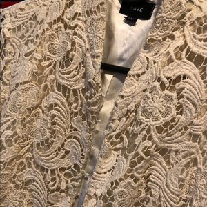 Fate: cream lace peplum top❣️